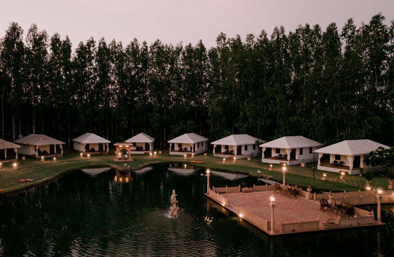 Accommodation-Lake-View-Tents