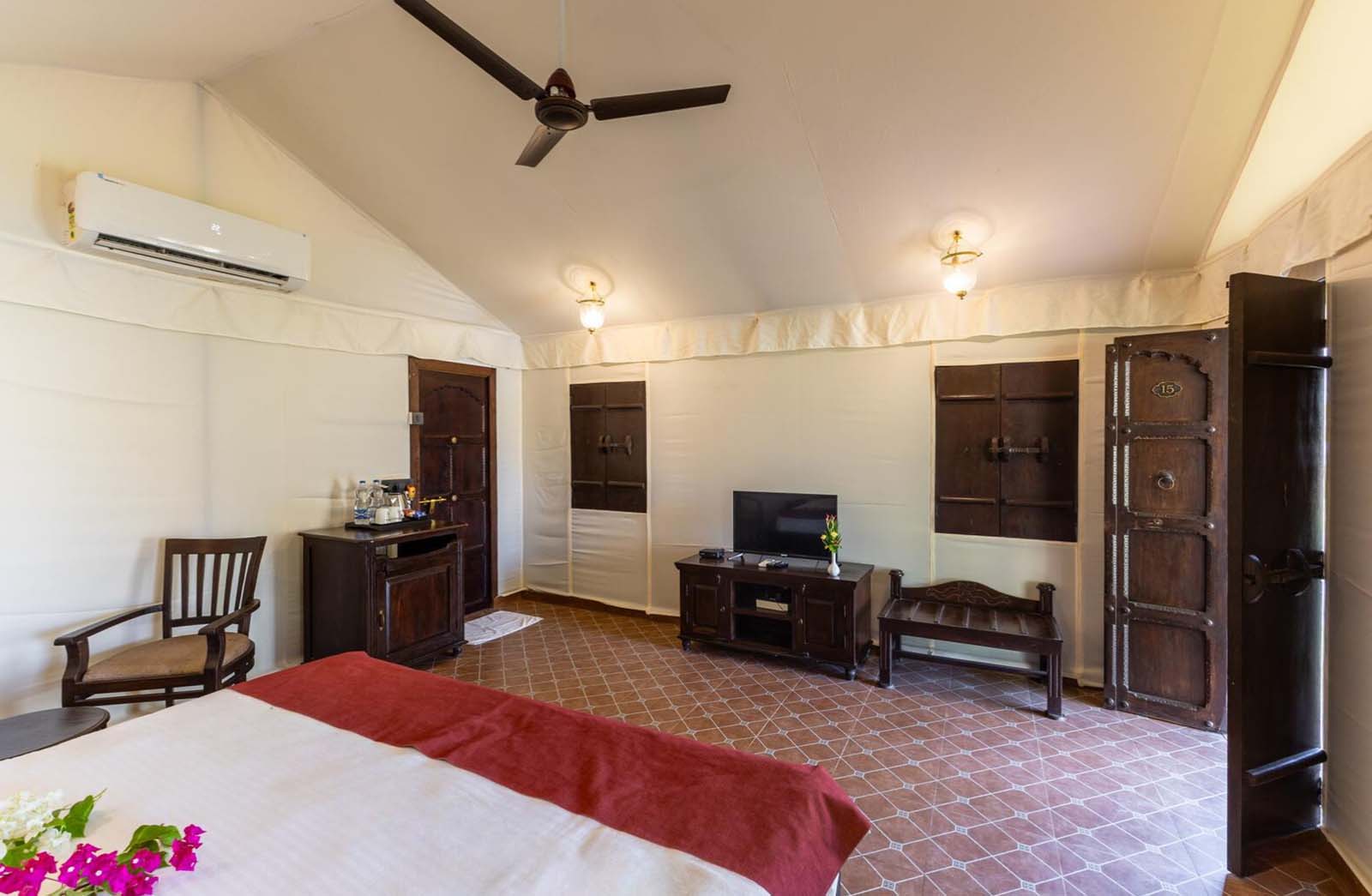 Accommodation-Orchard-Tents-3