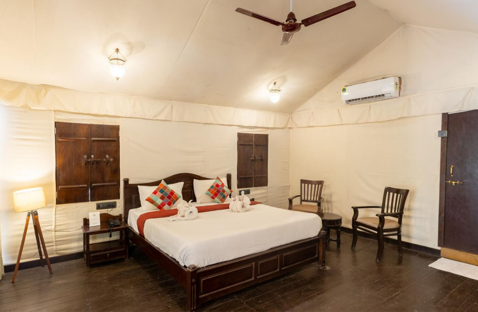 Accommodation-Treetop-Tents-1